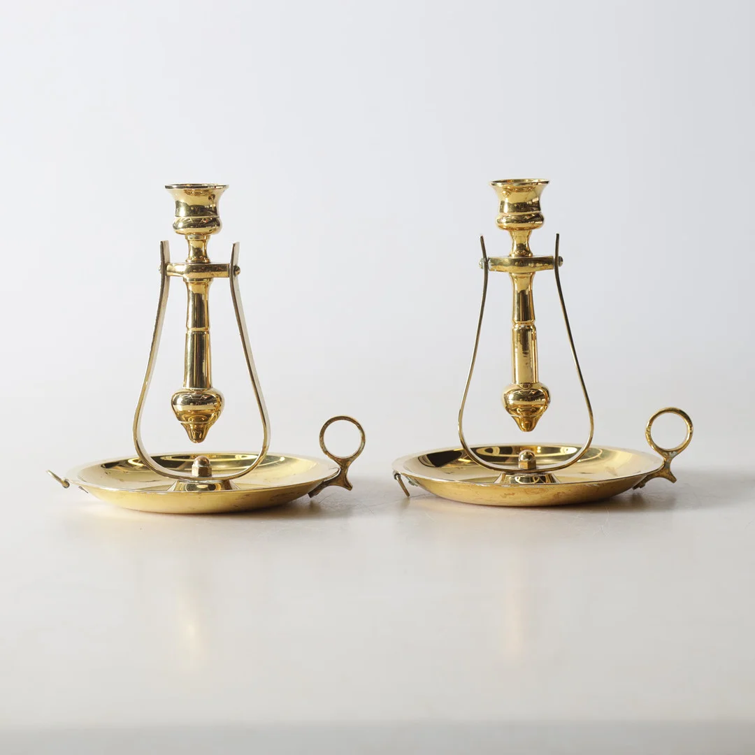 SKEPPSLJUSSTAKAR, 1 par, mässing, 1900-tal. — Candlesticks — Gomér & Andersson Nyköping
