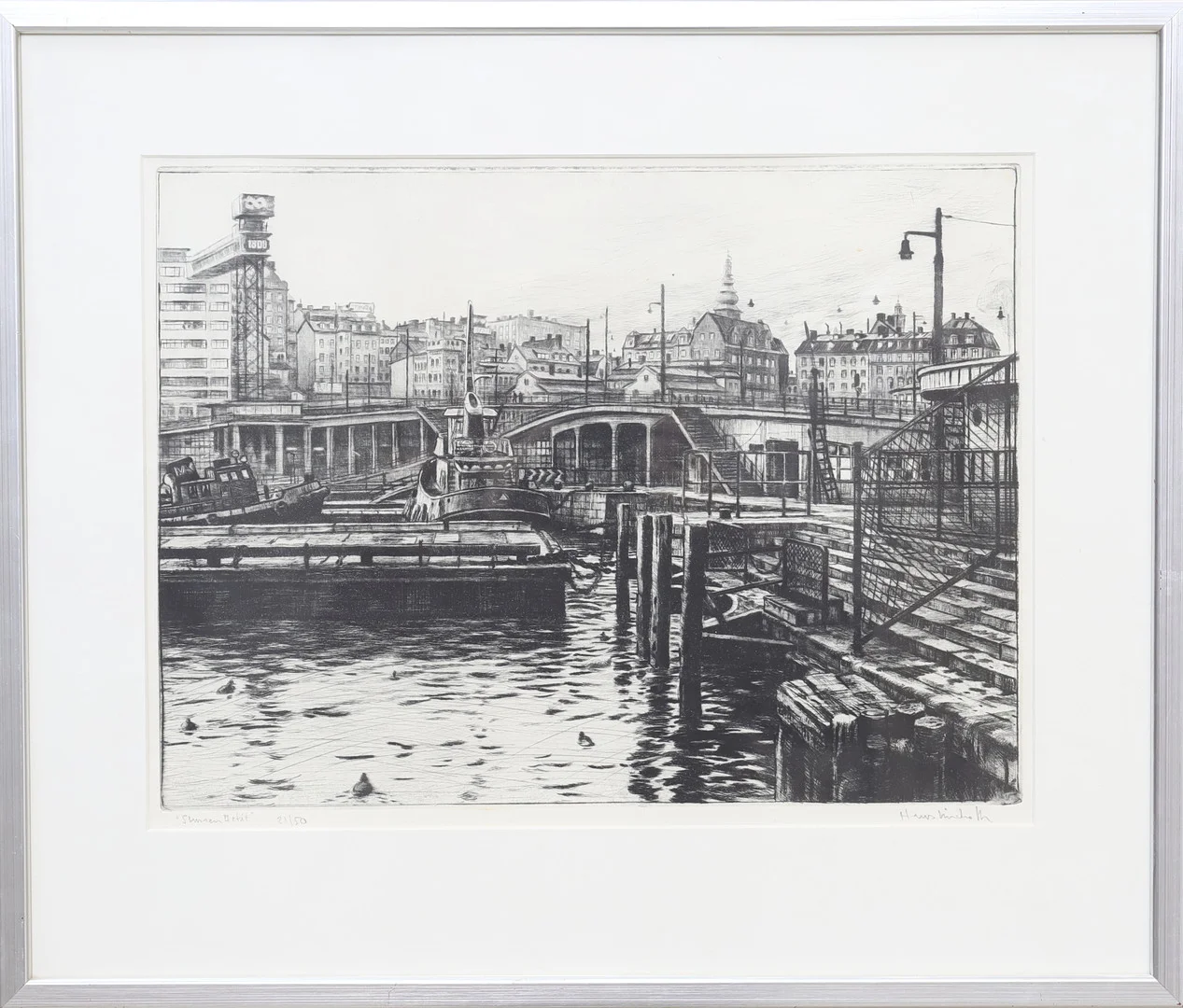 HASSE LINDROTH. "Slussen II etát", Torrnålsetsning, signerad och numrerad 21/50. — Engravings & Prints — Gomér & Andersson Nyköping