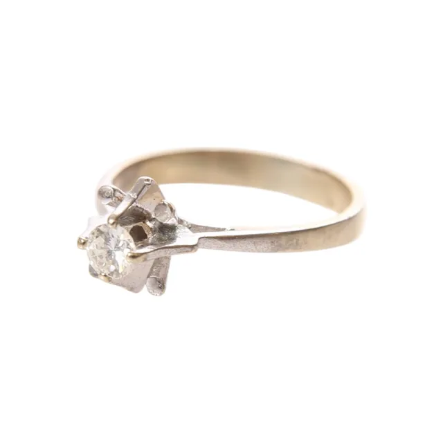 Diamantring af hvidguld, med 0,20 ct.