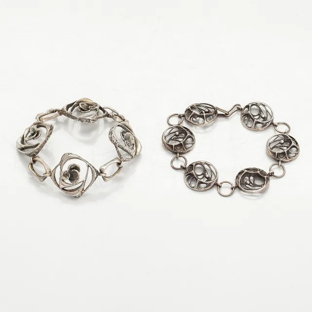 Karl Laine, armband, 2 st, silver. Åbo 1970-tal.