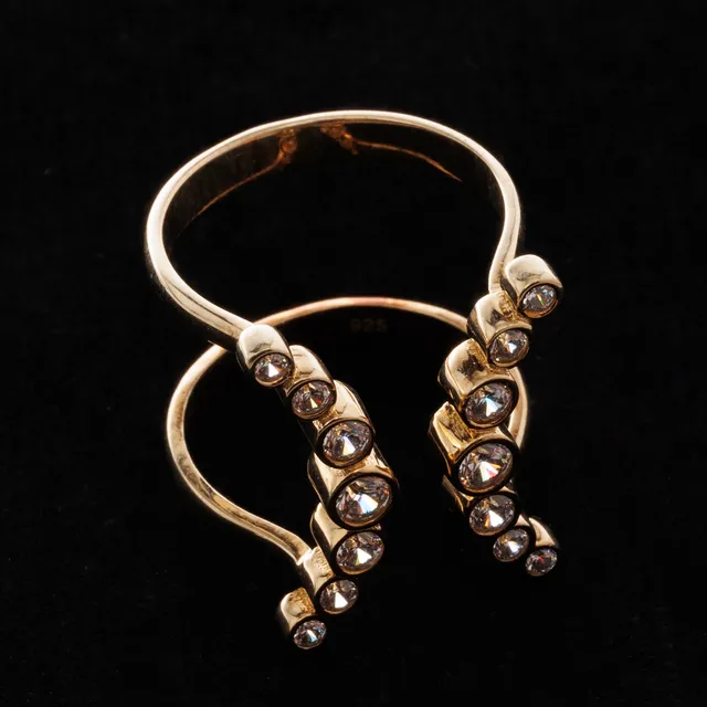 RING, Förgyllt sterlingsilver, Cubic zirkoner.