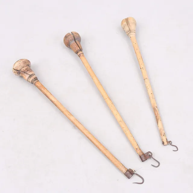 BESMAN, 3 st, trä, allmoge, 1700-tal.