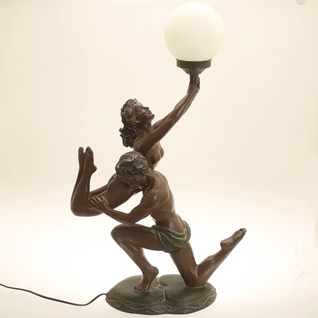 BORDSLAMPA, stenmassa, 1900-tal.