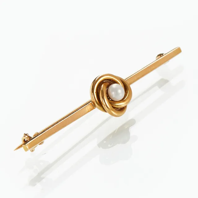 BROSCH, 18 k guld, med pärla, 40-tal.