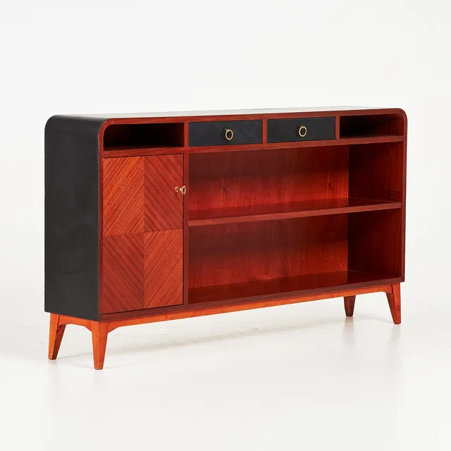 SIDEBOARD, 1930/40-tal, fanerat med mahogny, delvis senare bemålning.