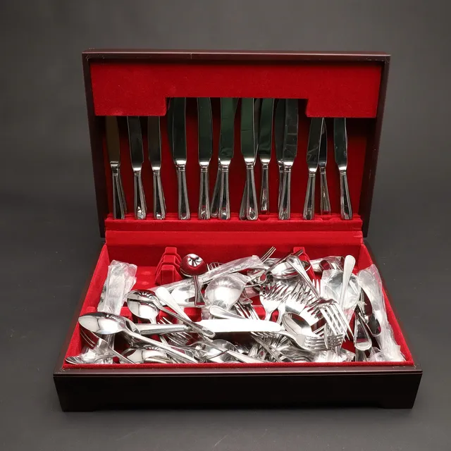 A CANTEEN OF SILVER PLATED CUTLERY.