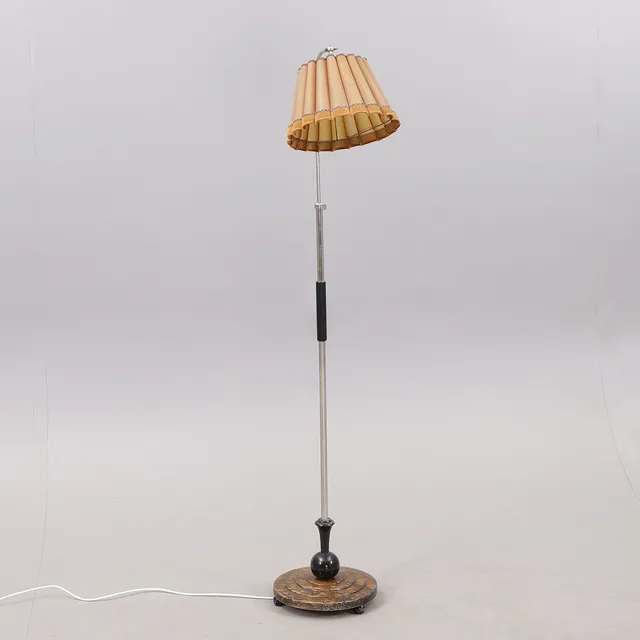 GOLVLAMPA, art deco, 1900-talets första hälft.