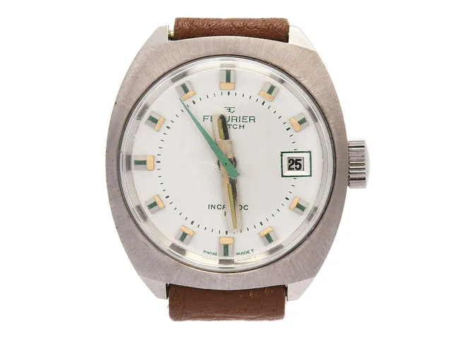 FLEURIER, damur, 24 mm, vitmetall, manuell, plexiglas, datum, skadad urtavla, defekt, ca 1970.