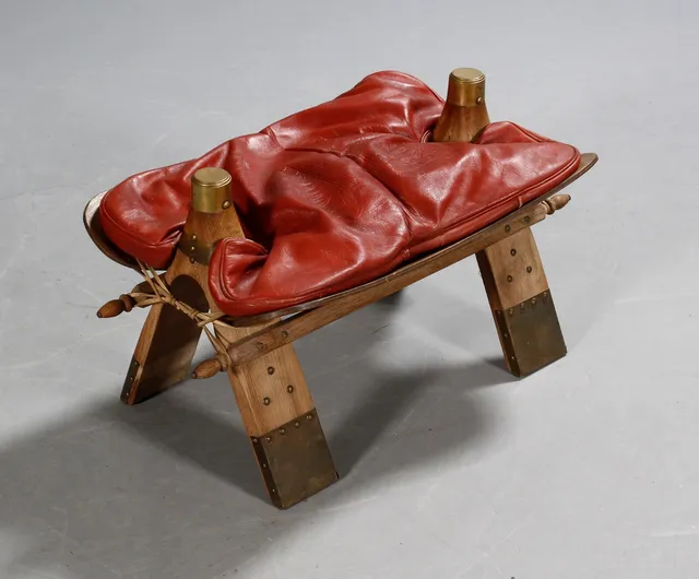 Egypter skammel, egetræ / messing