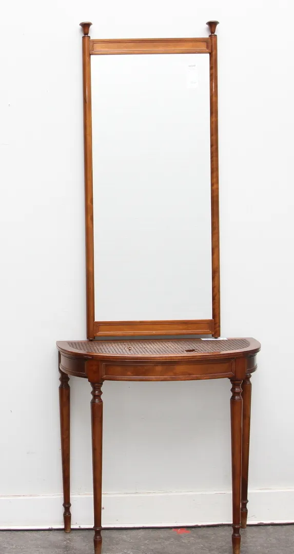 SPEGEL samt KONSOLBORD, NK, etikettmärkta R-27582-301128 resp R. 27581-6 8 29.