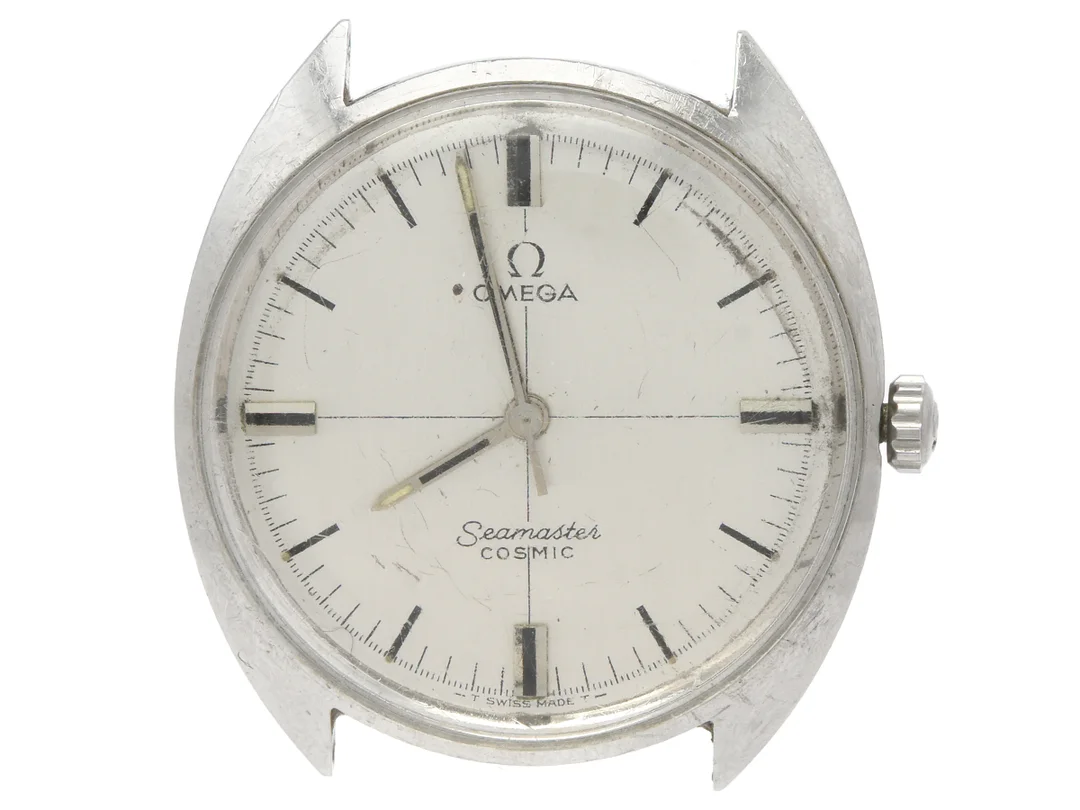OMEGA, Seamaster, Cosmic (- T swiss Made T -), Cal 601, Serie nr. 24043595, Ref nr. ST 135.0017, Boett nr. 135.017, herrur, 35 mm, stål, manuell, plexiglas, skadad urtavla, skadad krona/ställaxel, ca 1966. — Klockor/Omega — Kaplans