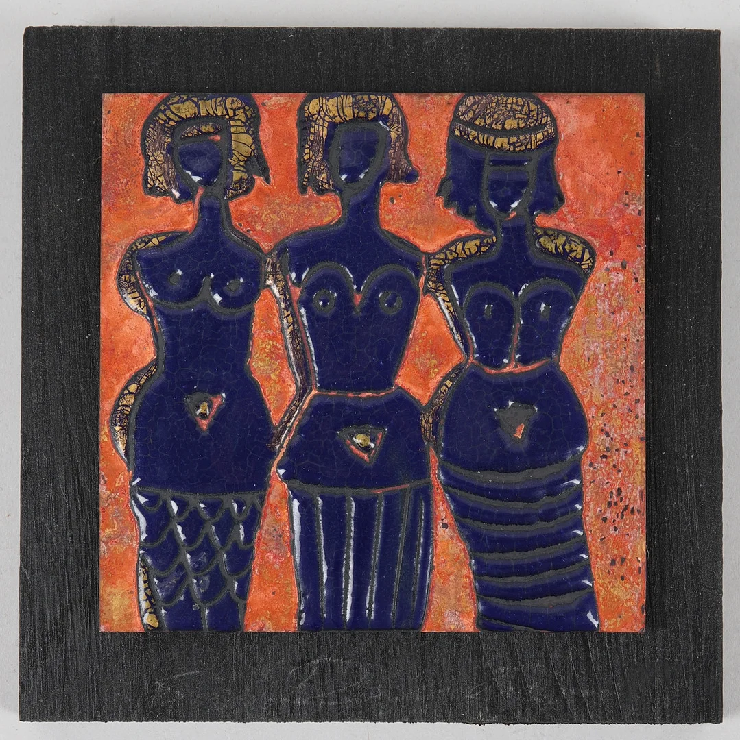 SUSANNE DEMÅNE. Emaljerad plåt, figurkomposition, signerad. — Other — Ekenbergs Auktioner