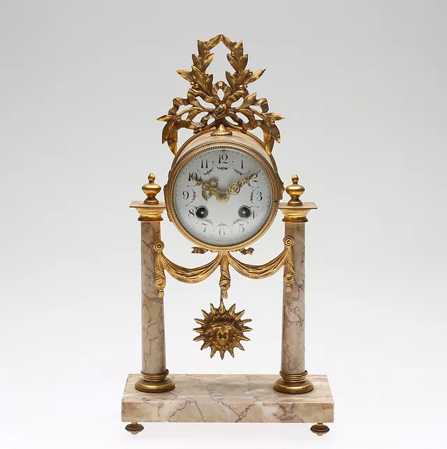 BORDSPENDYL, Louise Seize-stil, 1800-talets slut.