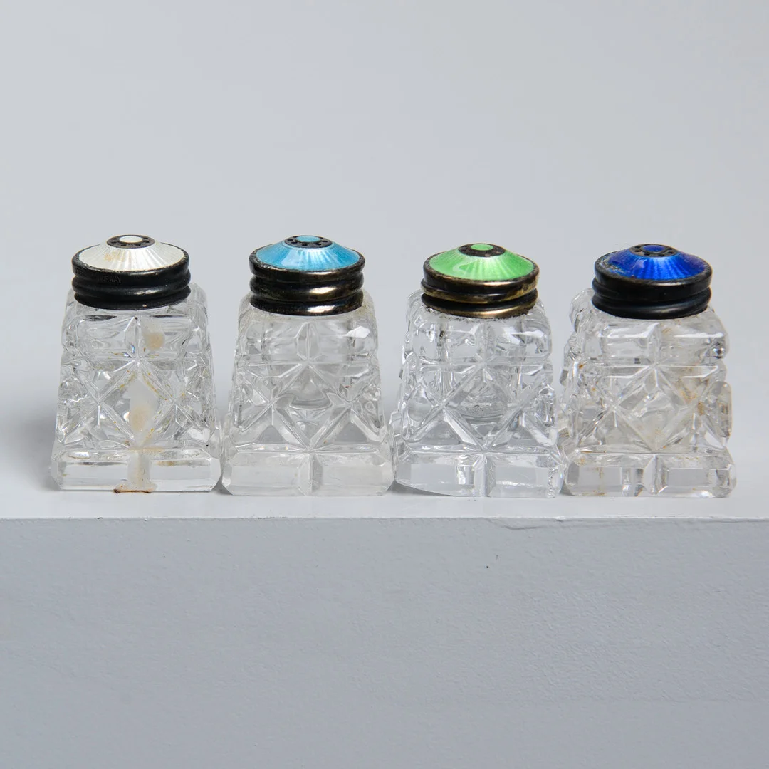 HROAR PRYDZ. Salt- och pepparkar, 4 st, silver, David Andersen, Norge, 1900-tal. — Silver — Formstad Auktioner