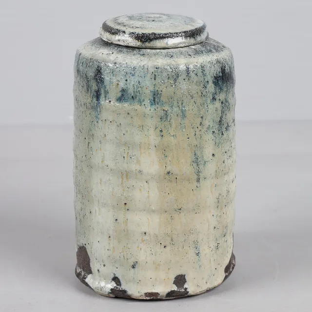 GUTTE ERIKSEN (DANMARK, 1918-2008). Vas med lock, glaserat stengods.