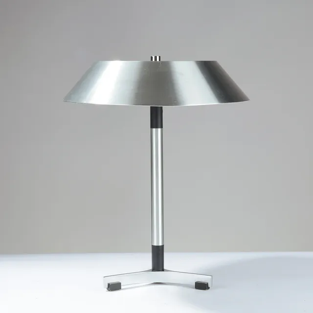 JO HAMMERBORG (1920 - 1982). Bordlampe “President” af aluminium, Fog & Mørup Danmark.