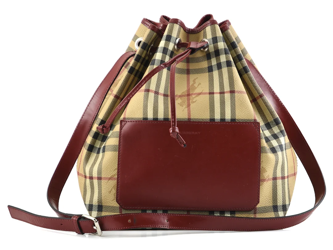 VÄSKA, BURBERRY, bucket modell, rutig canvas, 23x28x16cm. — Accessoarer/Väskor — Kaplans