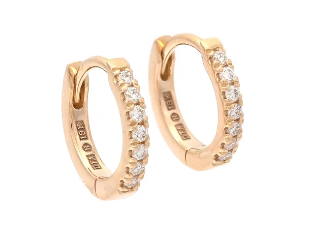 ÖRRINGAR, 18K guld, 14 briljantslipade diamanter ca 0,12 ctv, ca TW-W/VS, stift, diameter 11,0 mm, vikt 1,8 g.