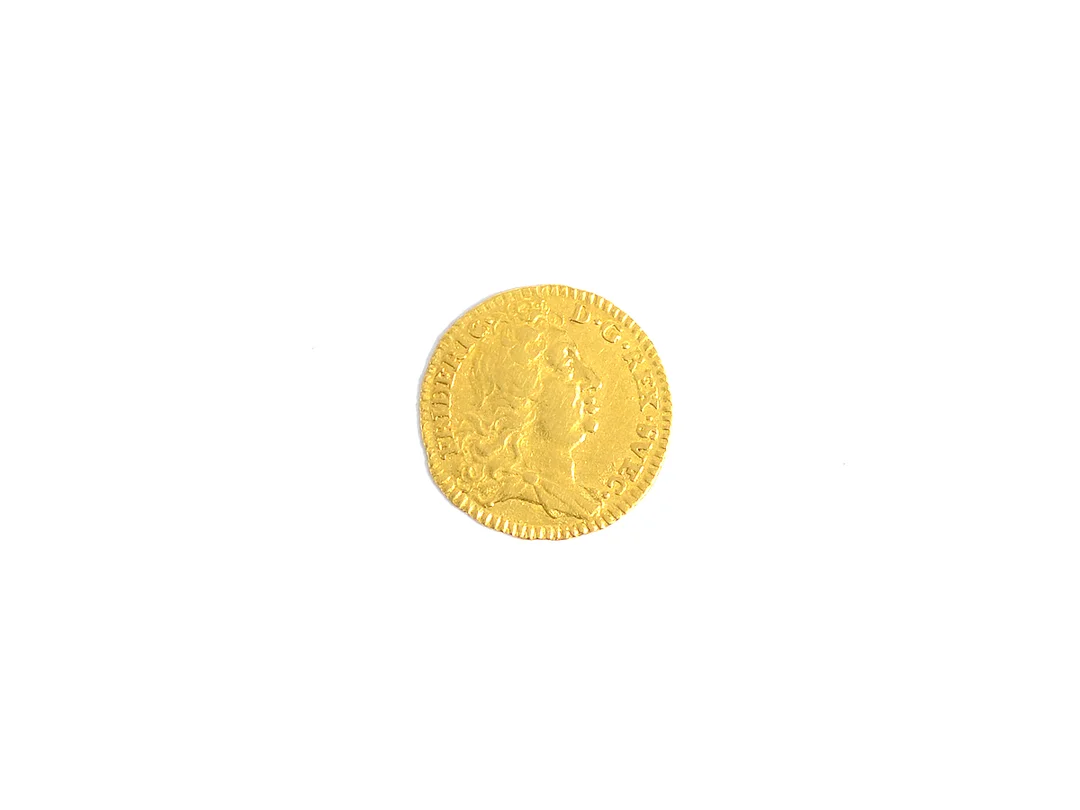 MYNT, 23,42K guld, 1/4 Dukat, Fredrik I, 1733, kvalité ca 1, diameter 19 mm, vikt 0,8 g. — Mynt/Svenska mynt — Kaplans
