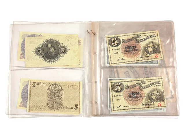 SEDLAR, 5 st 100 kr 1943-1960 ca 1 - 1+, 6 st 50 kr ca 1+ - 01, 1946-1953, 5 st 10 kr 1955-1979 (en stjärnmärkt) ca 1+ - 0, 8 st 5 kr 1948-1977 ca 1 - 0.