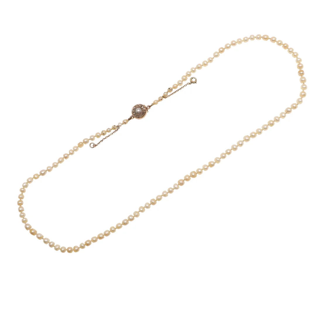 A SINGLE ROW NATURAL PEARL NECKLACE. — Necklace — Lawrences Auctioneers