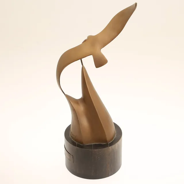BROR FORSLUND. Skulptur, brons, "Måsen", signerad och numrerad.