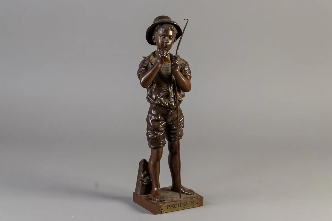 Adolphe Jean Lavergne. Bronzeskulptur af fiskerdreng — Paintings and sculptures/Sculptures — Lauritz