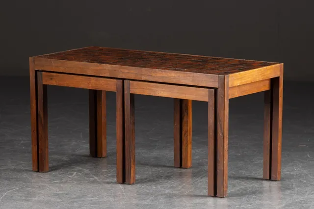 Dansk møbeldesign. Et sæt indskudsborde af palisander, 1970'erne (3)