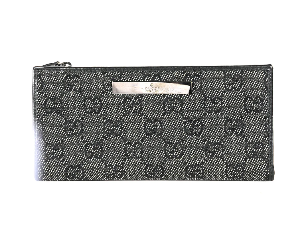 PLÅNBOK, GUCCI, svart läder, svart/vitt tyg med monogram, 16st konotkortsfack, mynt, sedel, 18x9x2cm — Accessoarer/Plånböcker — Kaplans