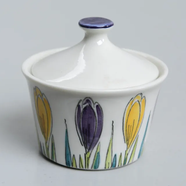 ELLEN MORTENSEN. "Krokus", sockerskål, Gefle Porslinsfabrik, 1959-64.