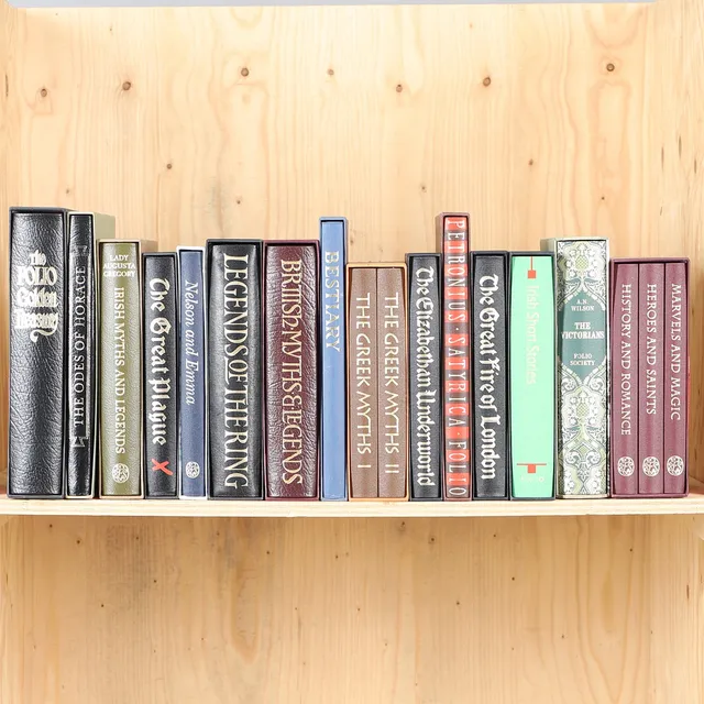 FOLIO SOCIETY. A COLLECTION OF FIFTEEN FOLIO SOCIETY HARDBACK BOOKS.