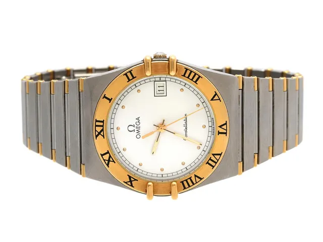 OMEGA, Constellation, Cal 1441, Serie nr. 50571998, Ref nr. DB 396.1080, Boett nr. 396.1070/396.1080 (LL), herrur, 32,5 mm, stål/guld, quartz, safirglas, datum, defekt (går ej, servicebehov), integrerad originallänk (halvstav), viklås, Ref nr. 1448/431, ca 1988, box.