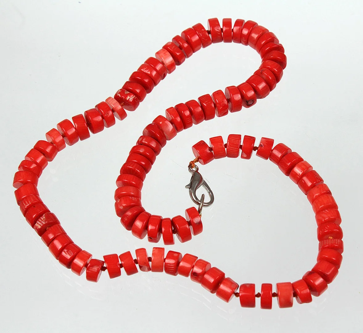 Korallen Collier, Korallenkette. — Necklace — Auktionshaus Bossard