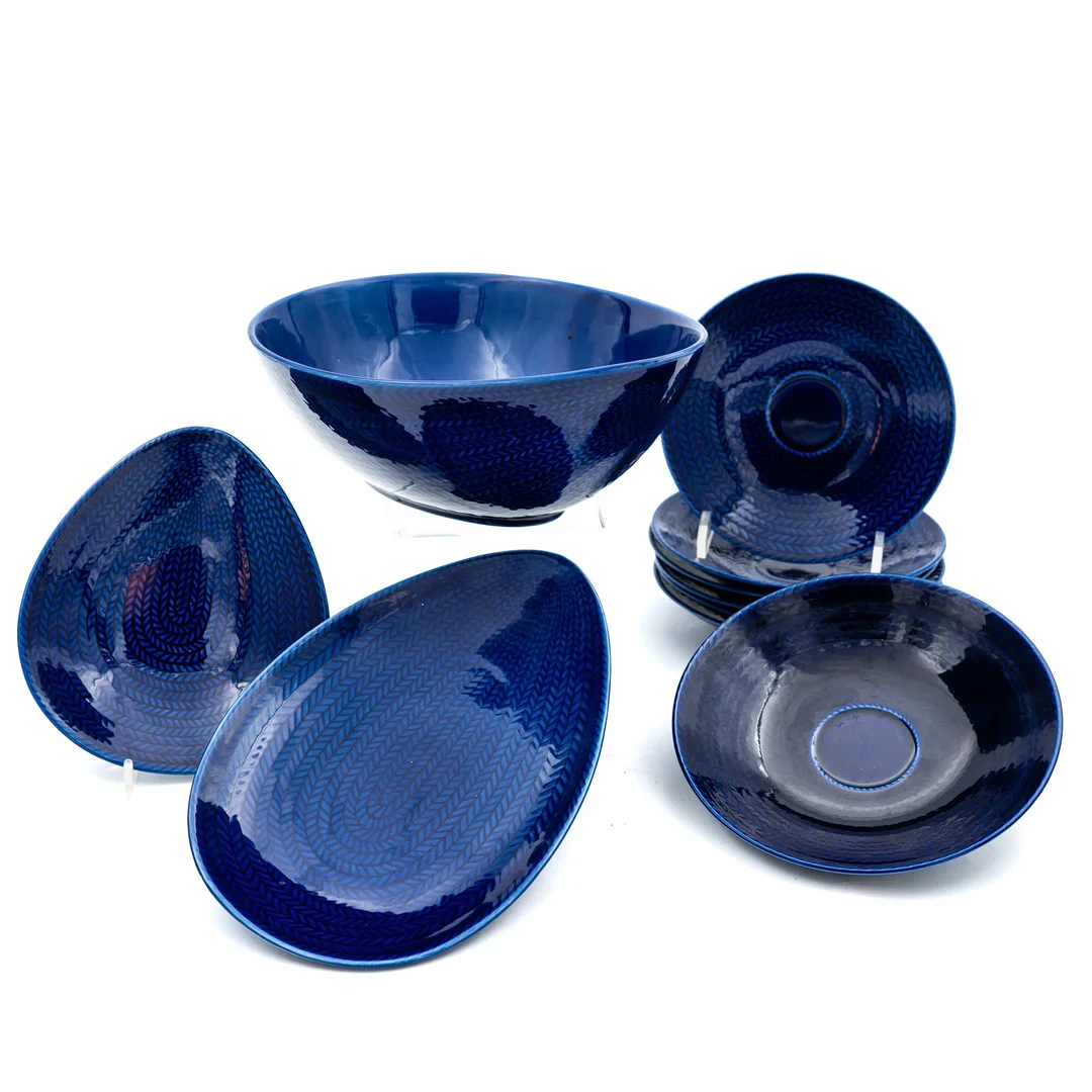 HERTHA BENGTSON. Servis, "Blå Eld", 10 delar, Rörstrand. — Tableware — Norrlands Auktionsverk