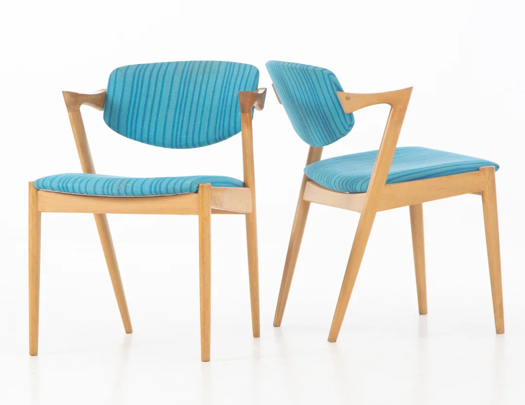 Kai Kristiansen. A pair of oak armchairs, model 42 (2) — Furniture/Chairs — Lauritz