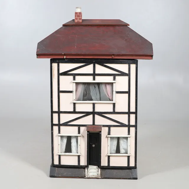 ANTIQUE DOLLS HOUSE & DOLLS HOUSE FURNITURE & ACCESSORIES.