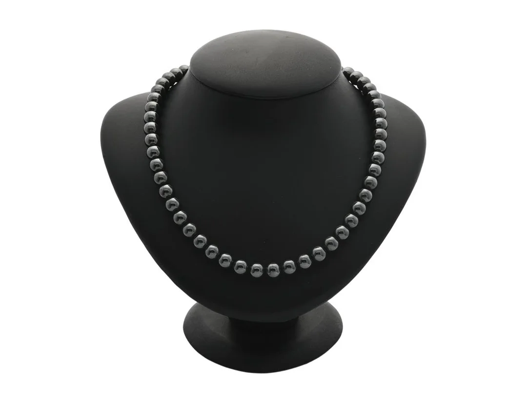 COLLIER, kulor av hematit ca 8 mm, silver, längd ca 45,5 cm, vikt 80 g, dobbar som passar Ole Lynggaard lås. — Smycken/Collier — Kaplans
