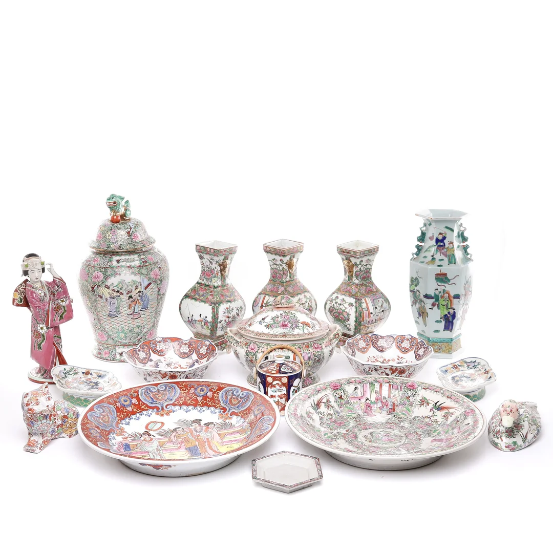 Collection of Chinese and Japanese porcelain, 1900s (17) — Hobby and collectibles/Asian art — Lauritz