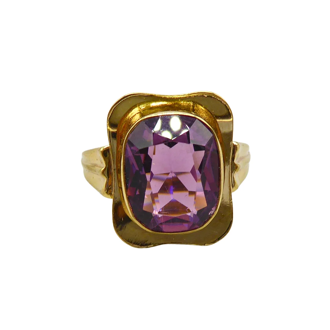 DAMENRING AUS 333ER GELBGOLD MIT AMETHYST. — Rings — Auktionshaus Stuber's Hammerschlag