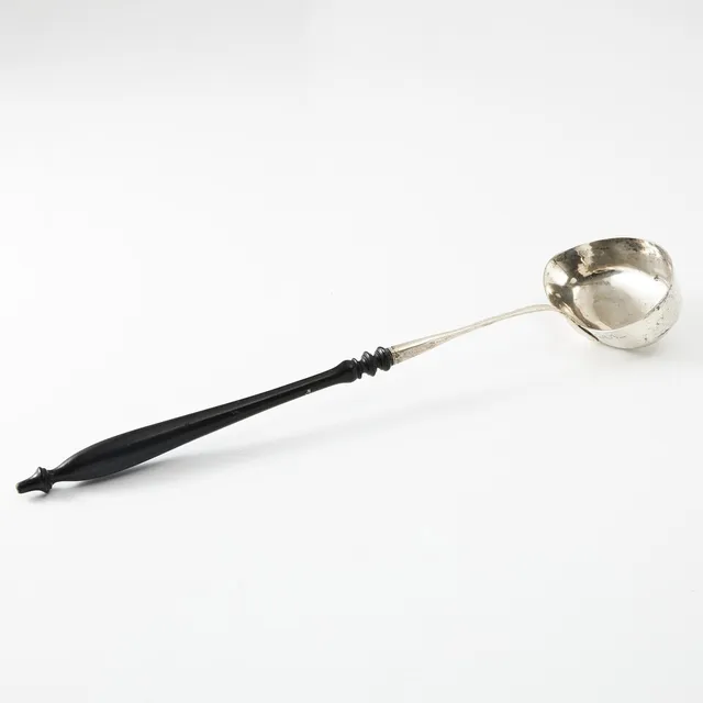 PETER STENFELT. (VERKSAM 1755-1773/78). Soppslev, silver, svarvat träskaft, Gävle utan årsindex (lagning).