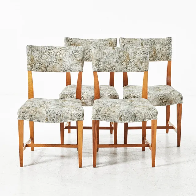 JOSEF FRANK. Stolar, 4 st, modellnummer 695, Firma Svenskt Tenn, klädda i "Persian Garden Linen", G.P & Baker.