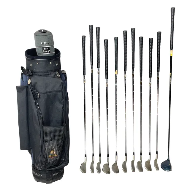 GOLFBAG MED 11 ST KLUBBOR, huvudsakligen "Tumba", Bag "Maggo".