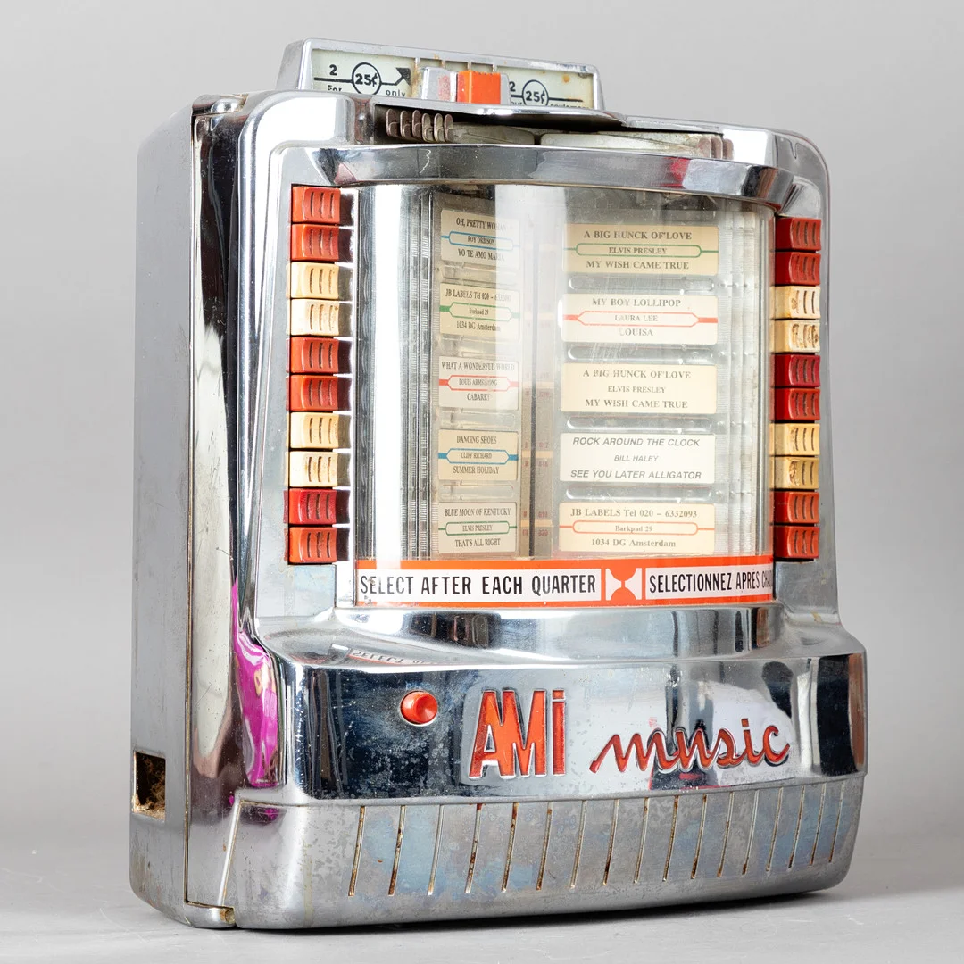 'Ami Music' Jukebox 'Model WQ-120'. USA, 1950er Jahre. — Modern consumer electronics — Stockholms Auktionsverk Hamburg