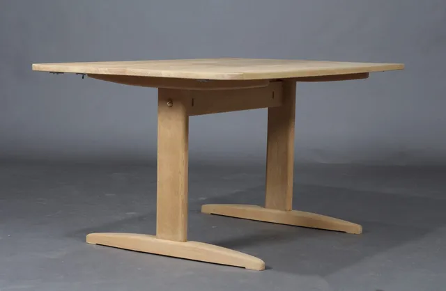 Børge Mogensen. Shaker table / dining table, solid oakwood. (3)