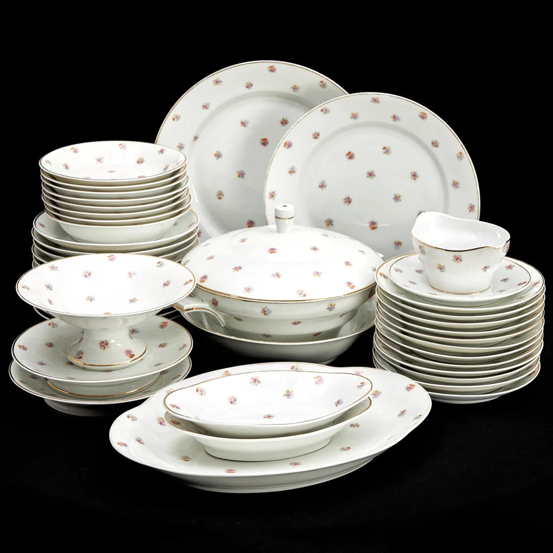 MATSERVIS, 54 dlr., "Setbon", porslin, Limoges, Frankrike. — Tableware — Crafoord Auktioner Stockholm