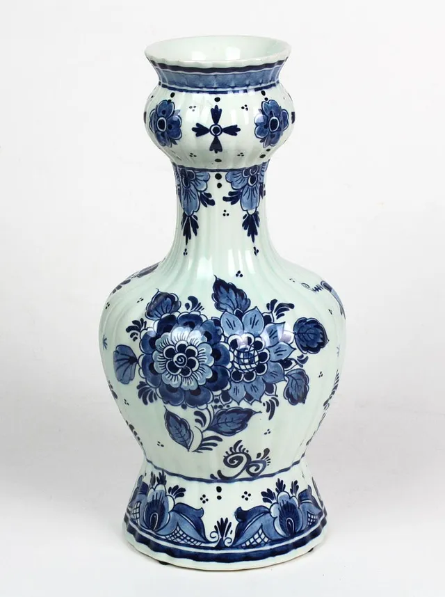 DELFTER VASE.