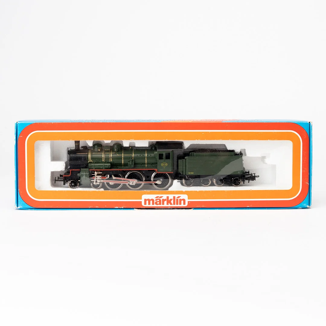 MÄRKLIN 3086 SNCB:s ånglok BR 64 med tender, originalförpackning. — Model railways — Auktionshuset Kolonn