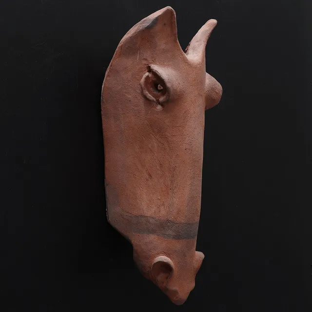 HENRIK ALLERT. skulptur, "Röd Häst", terracotta, signerad H Allert, samt bok om konstnären.