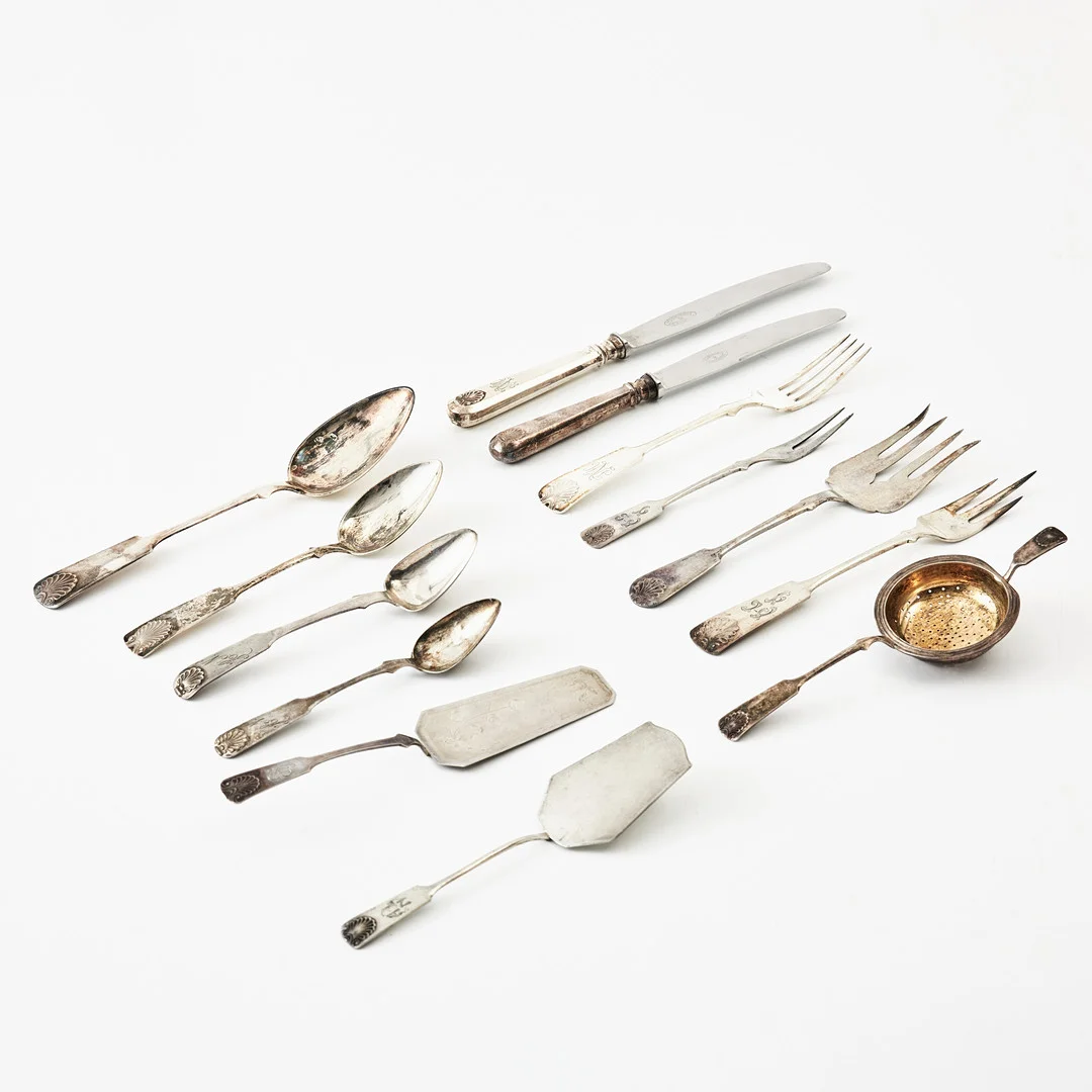 BESTICK, 71 dlr., silver/813 / nysilver, Finland, Snäckmodell. — Silver — Stockholms Auktionsverk Magasin 5