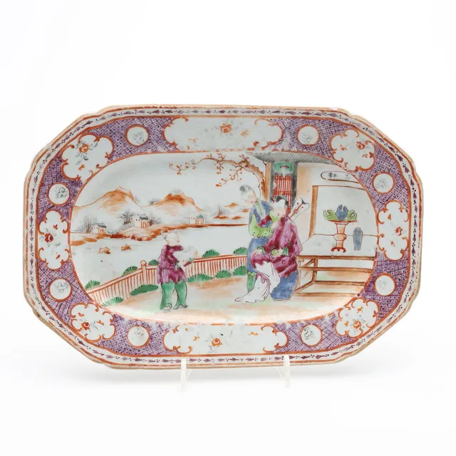 SERVERINGSFAT, Kina, famille rose, porslin med emaljmåleri. Qianlong (1736-1795).